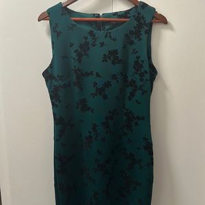 Ivanka Trump Floral Dark Green Dress. 41inch length from back top to bottom.